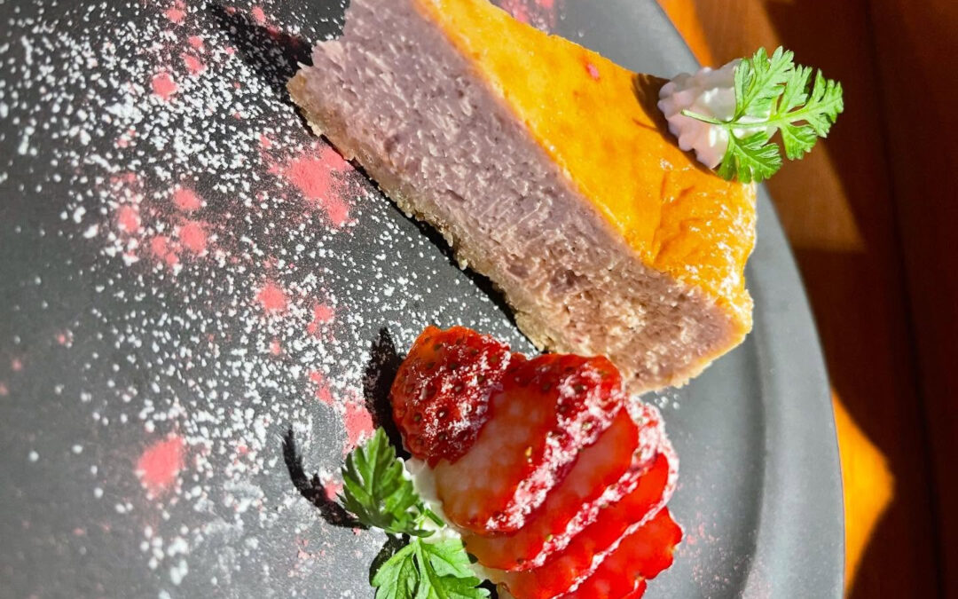 苺のベイクドチーズケーキ