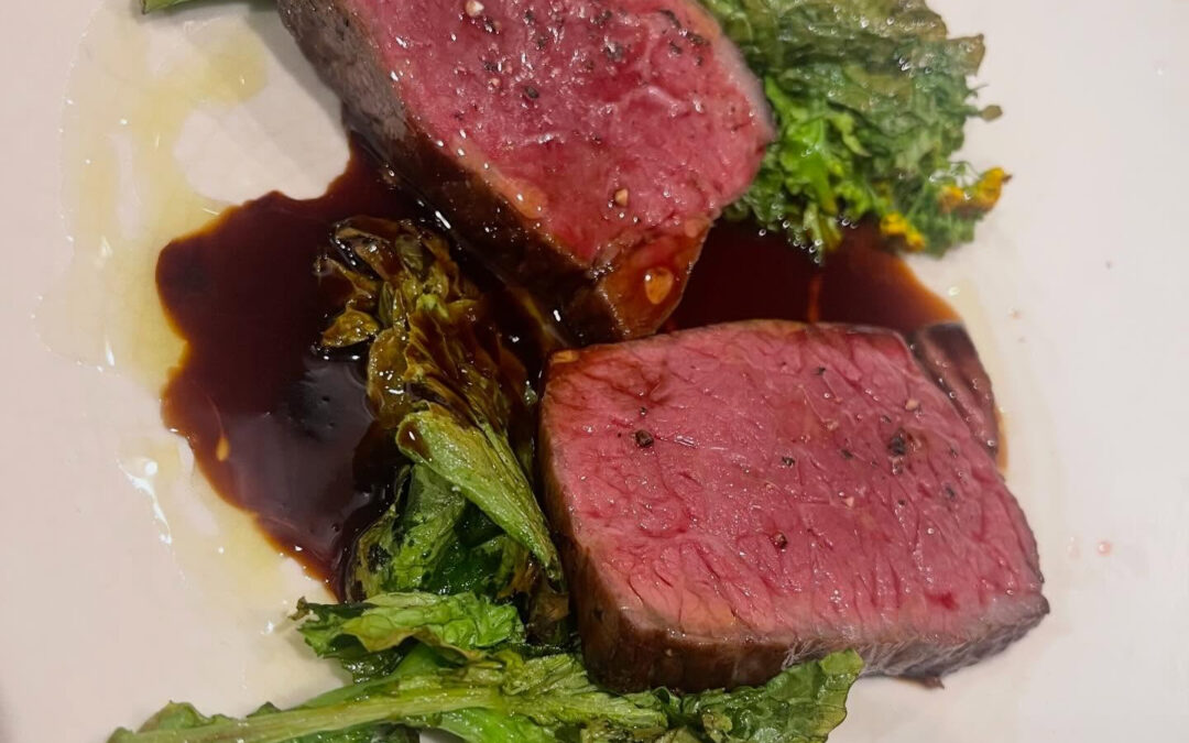 清瀬牛もも肉のロースト　赤ワインソース